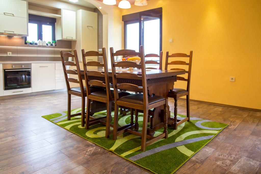 Apartment Bambo Tre Sorrele Kotor Luaran gambar
