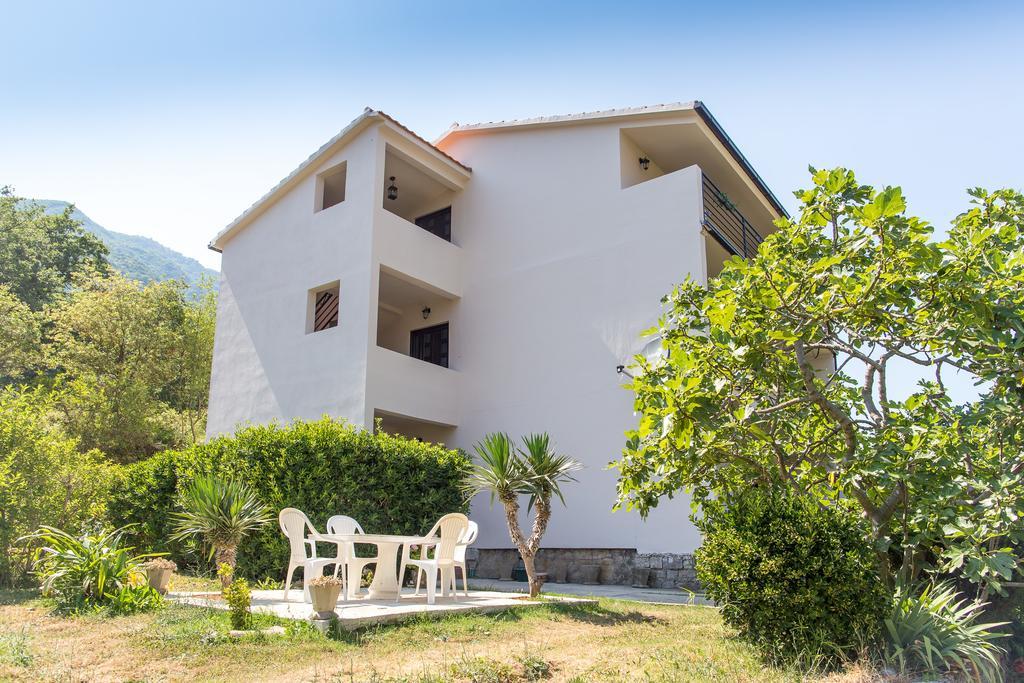 Apartment Bambo Tre Sorrele Kotor Luaran gambar