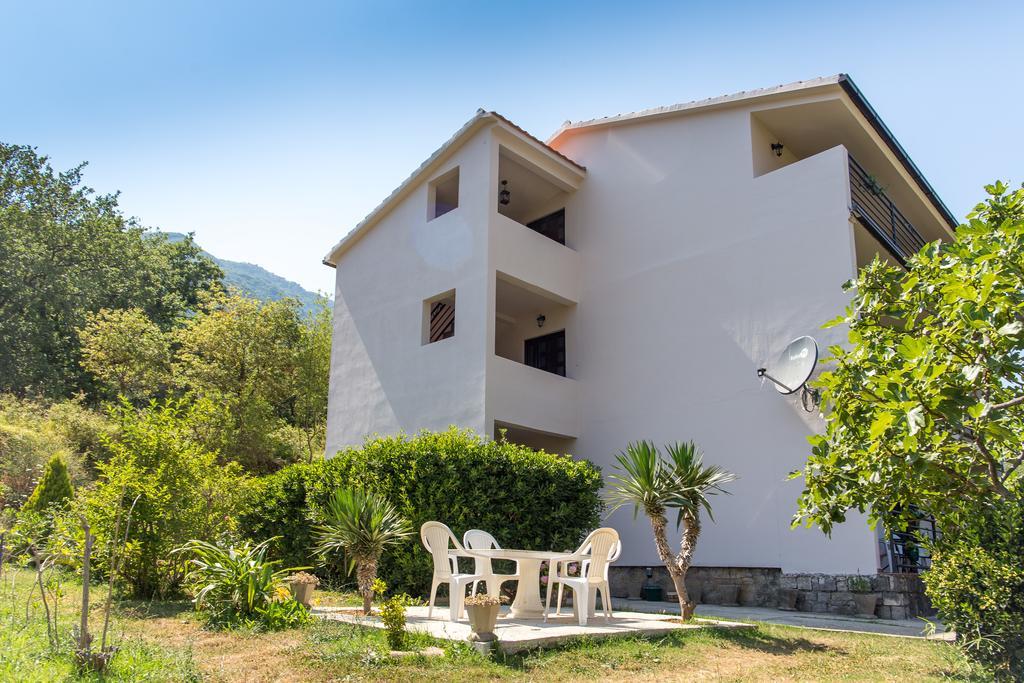 Apartment Bambo Tre Sorrele Kotor Luaran gambar