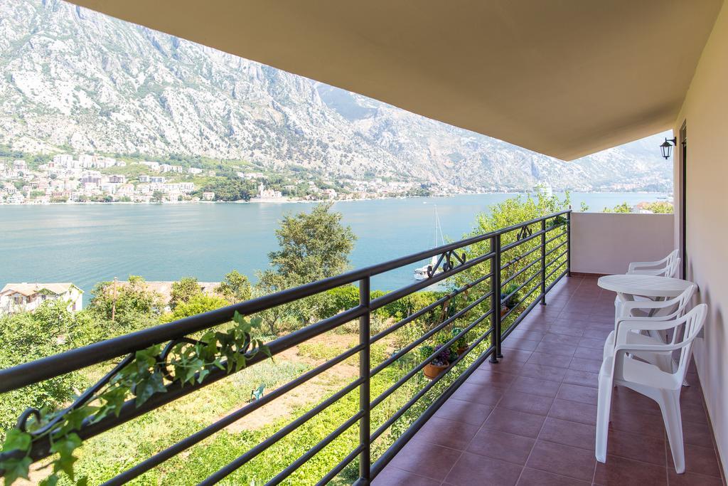 Apartment Bambo Tre Sorrele Kotor Luaran gambar